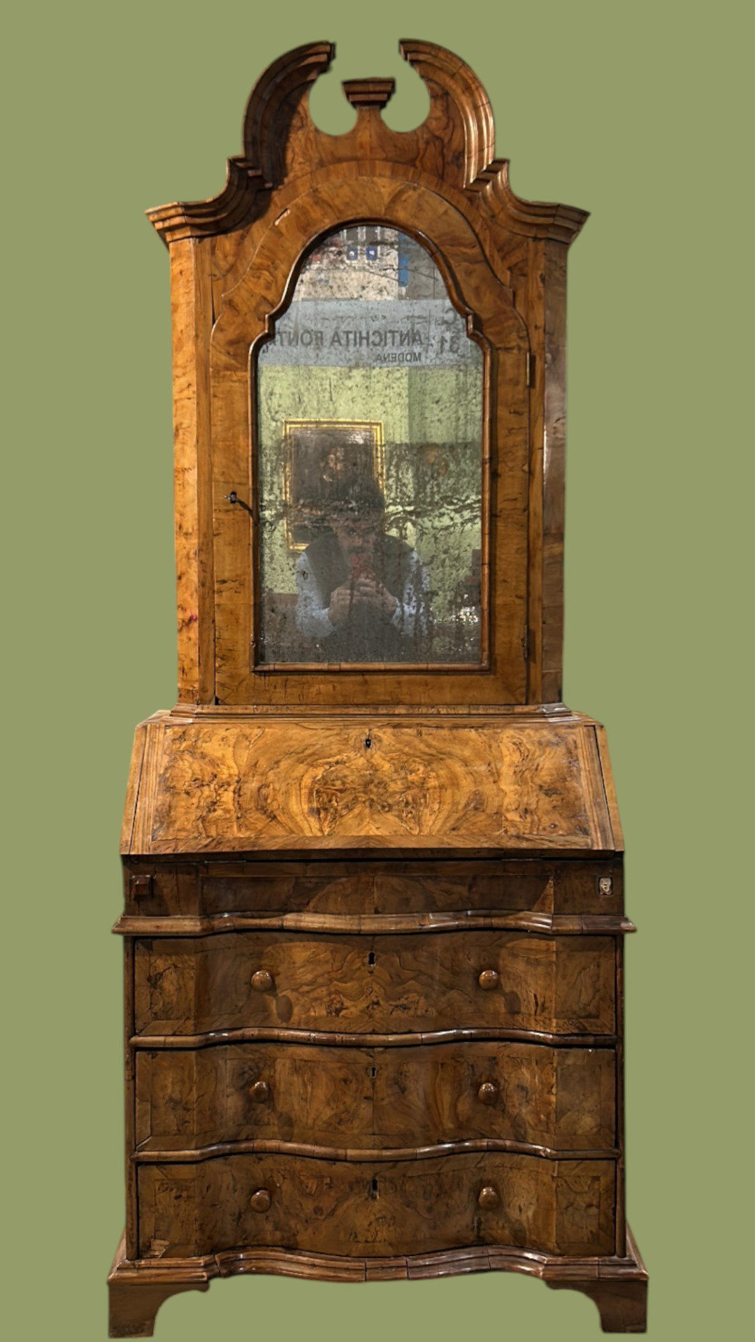 Wunderschönes venezianisches Trumeau Louis XV aus schönem Nussbaumholz (83cm x 49cm x 220cm H)