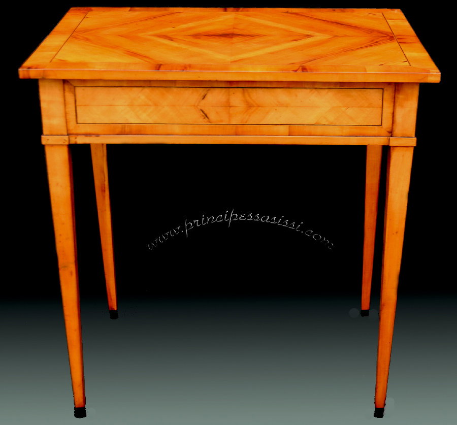 Viena 1770 c.a Rara mesa de serviço/escrivaninha do classicismo vienense, folheada em madeira exótica - satinwood