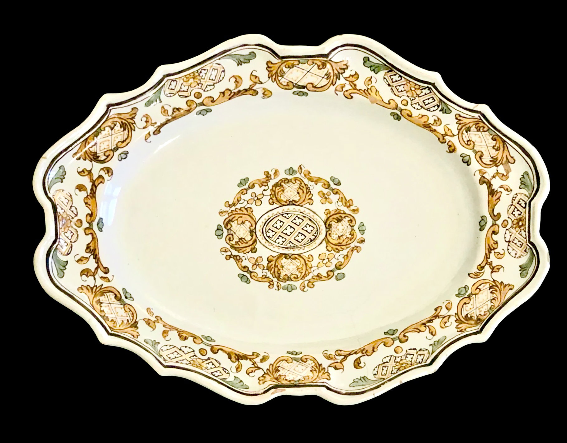 Prato oval decorado em estilo ‘Moustiers’, Manufatura San Carlo da Real Fabbrica di Caserta.