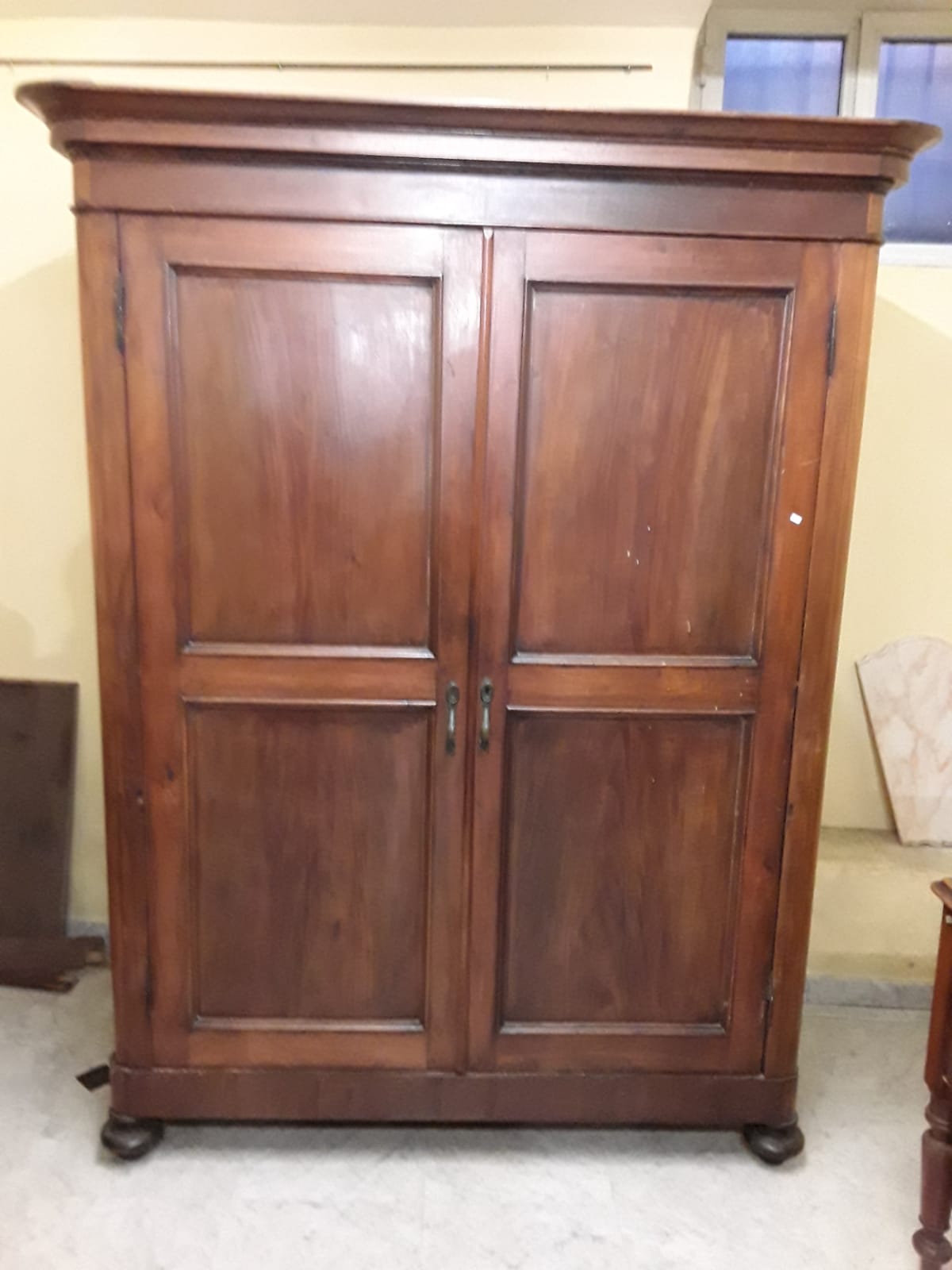 Walnut wardrobe from the first half of the 1800s, two doors, W150xD62xH210, legal warranty