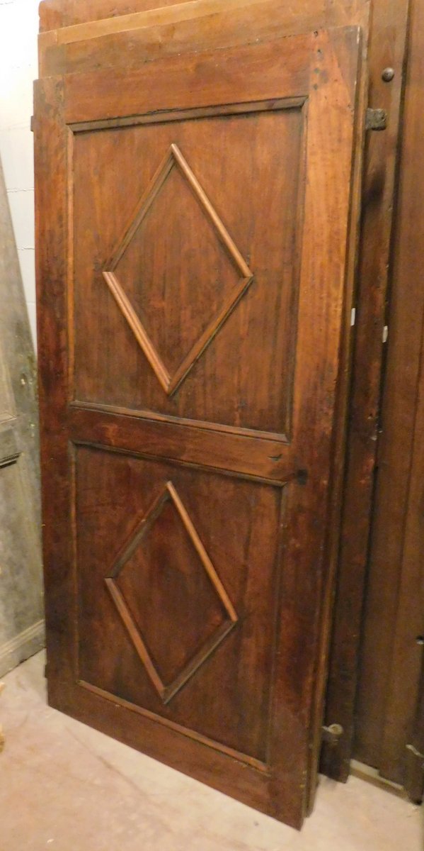 pte104 - restored poplar door, 18th century, measures cm w 87 x h 187 x d. 3