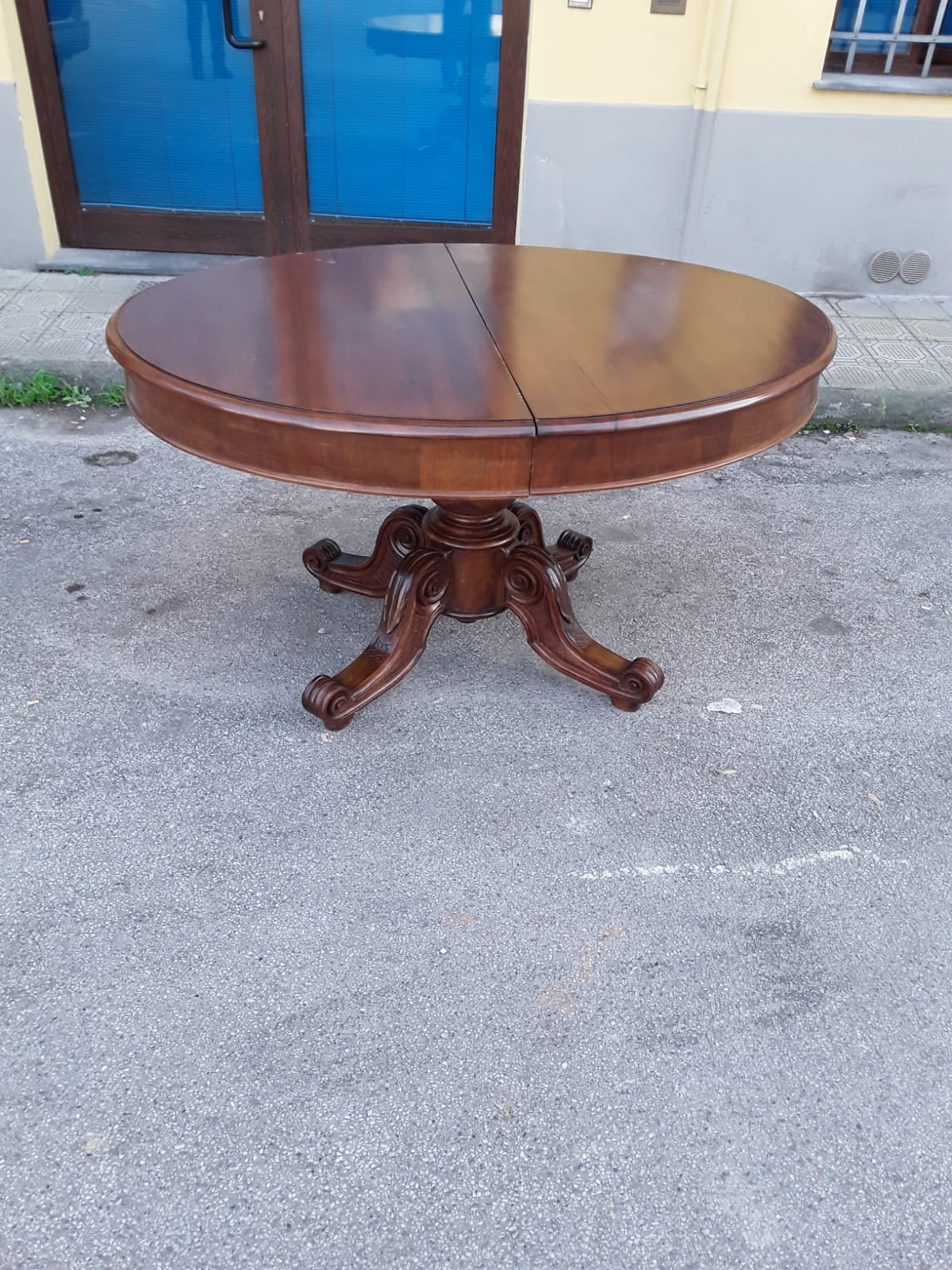 Tavolo in noce a boccia centrale toscano allungabile l 145x115xh80 allungato m320 garanzia termini di legge 