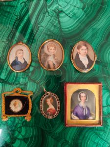 Serie di miniture dal XVIII secoli al XIX secolo
