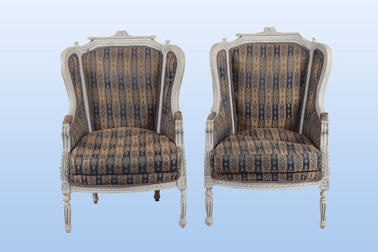Poltronas francesas antigas do século XIX, estilo Luís XVI, laqueadas em azul