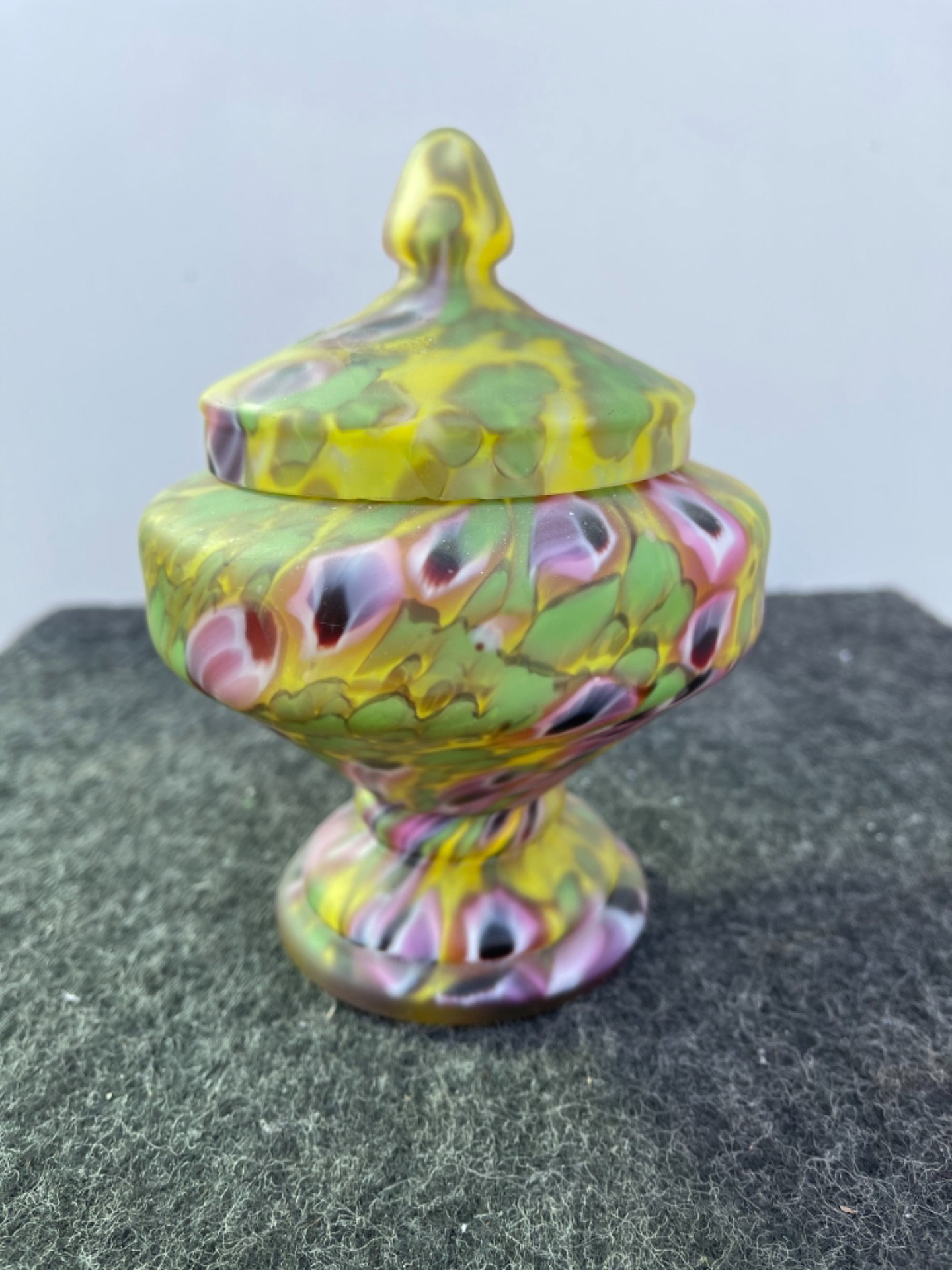 Murano Glasvase mit Deckel in Murrine-Technik. Vetreria Artistica Barovier, Murano.