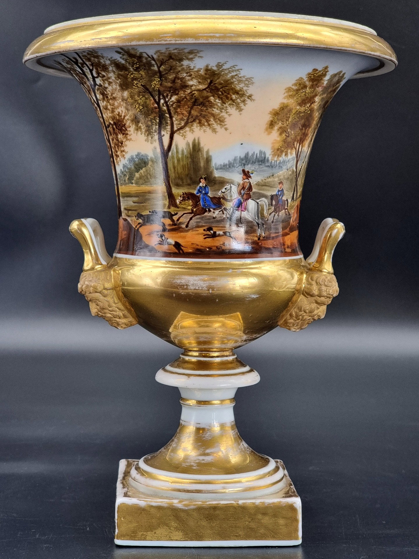 Gilded and hand-painted porcelain cup with hunting scenes, 19th century