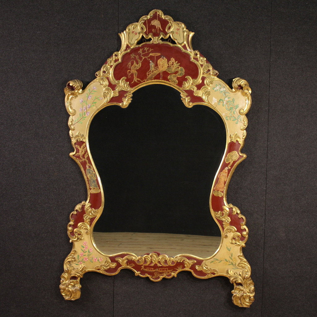 Great Venetian chinoiserie lacquered, painted and gilded mirror