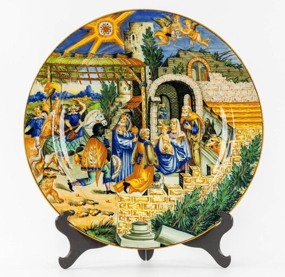 Favoloso piatto in ceramica istoriato firmato MOLARONI raffigurante “L’adorazione dei Magi “ .cm.50