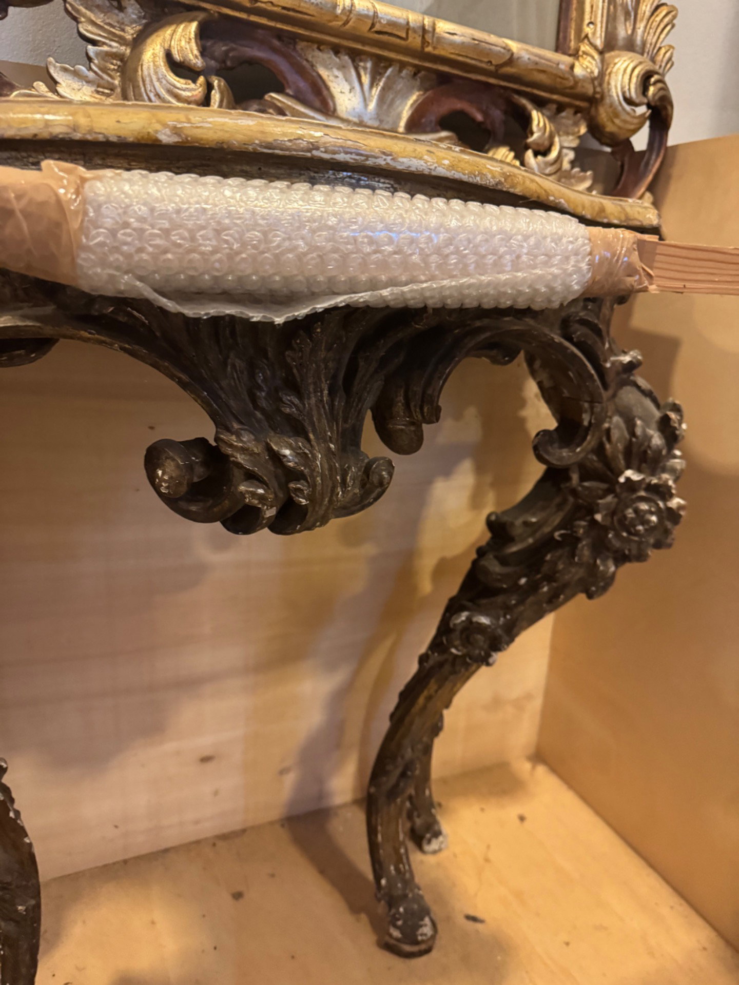Coppia di consolle in legno intagliato 1 m per 48 × 90 di altezza