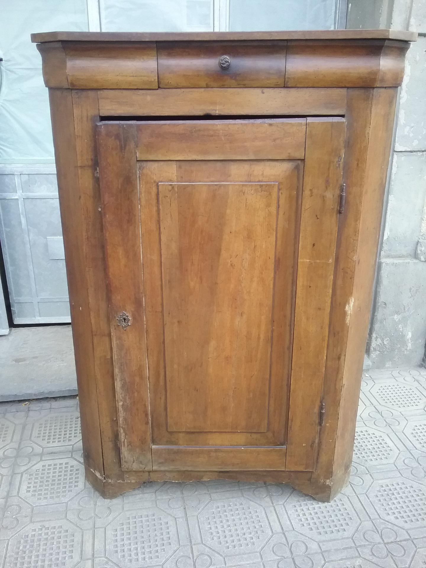 Angoliera in noce cappuccina epoca 1800 h120xlfronte65xlmax83xangolo58x58 p49 garanzia termini di legge 