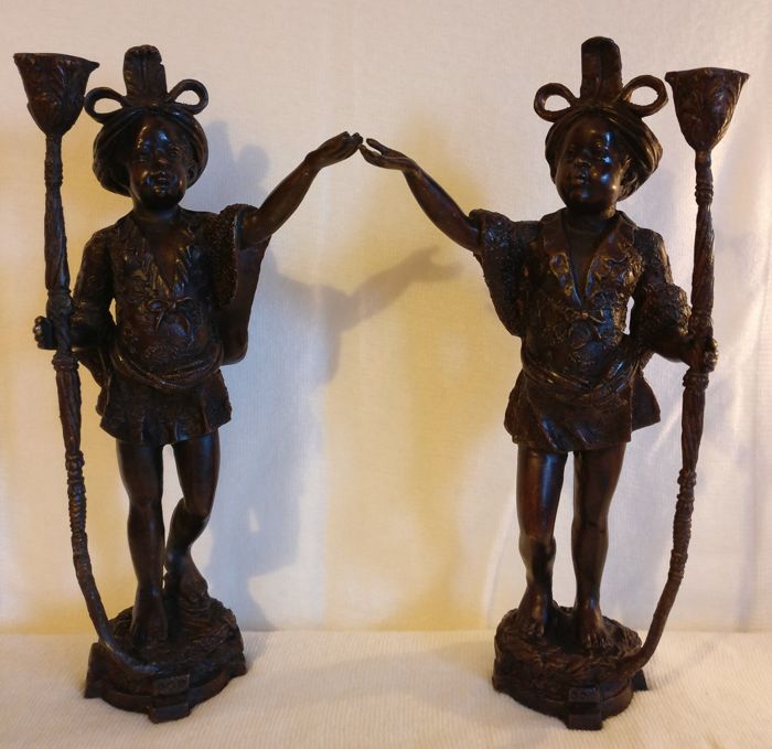 Coppia di Candelieri in Bronzo, fusione a cera persa - Mori Veneziani - H 38 cm - Venezia - 19° secolo
