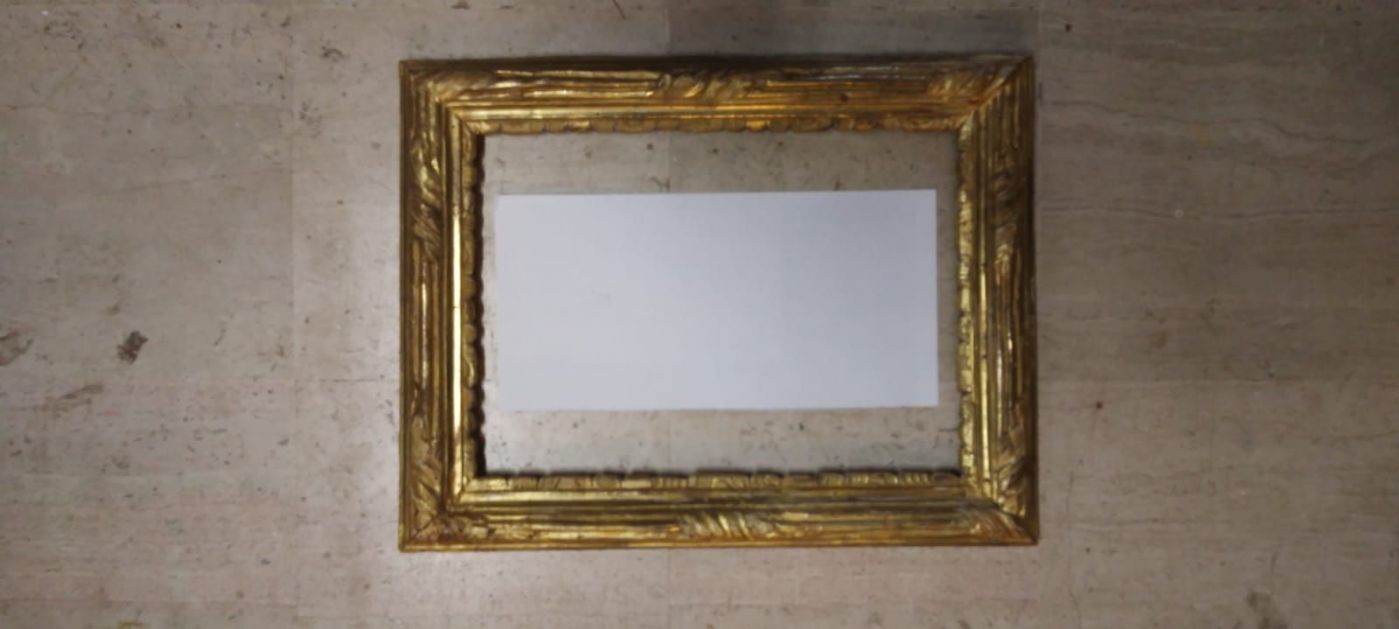 Cornice in legno intagliato e dorato motivi floreali Epoca I° XIX° sec. luce cm. 23 x 32 