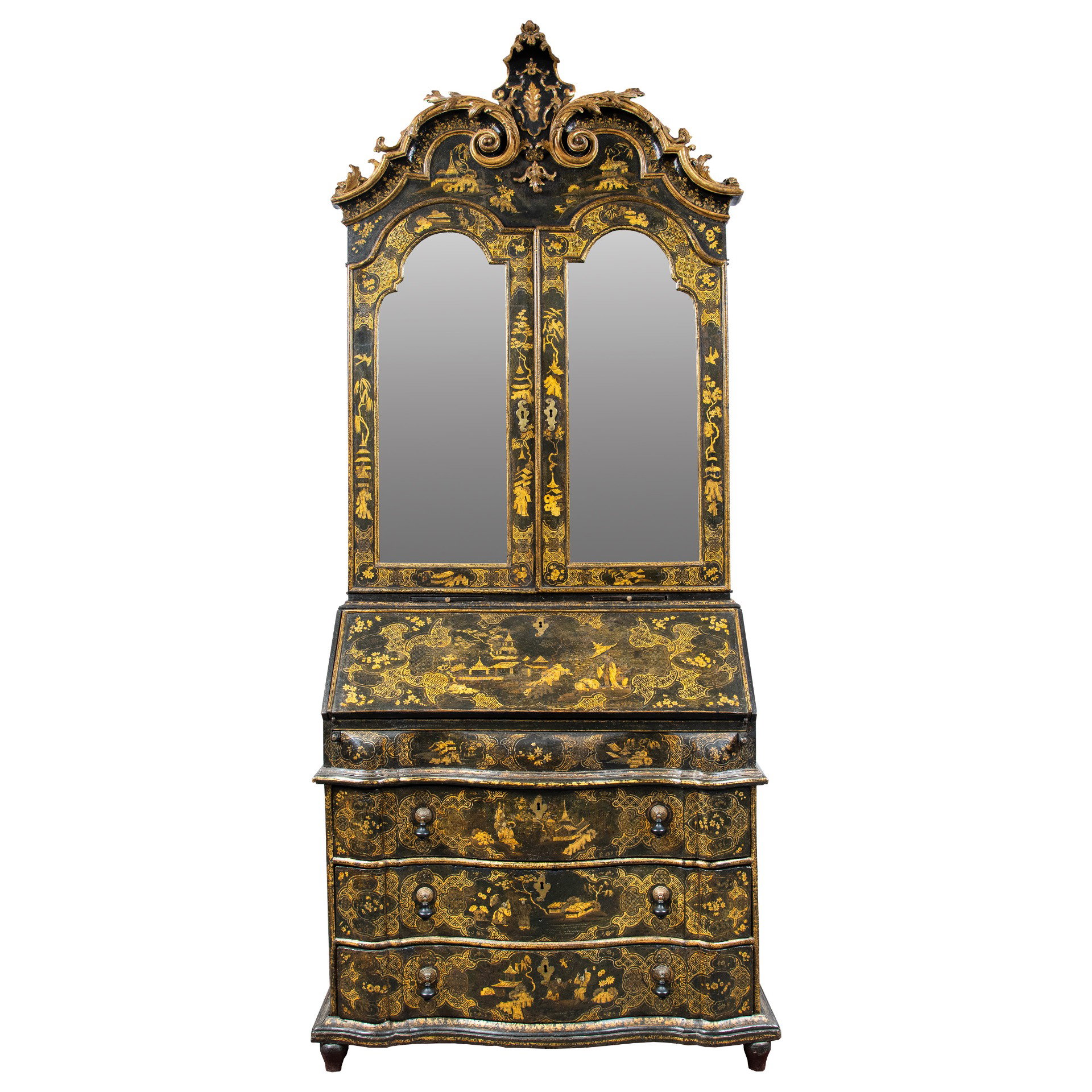 Trumeau a due corpi in legno laccato e dorato a chinoiseries. Venezia, prima metà XVIII secolo.