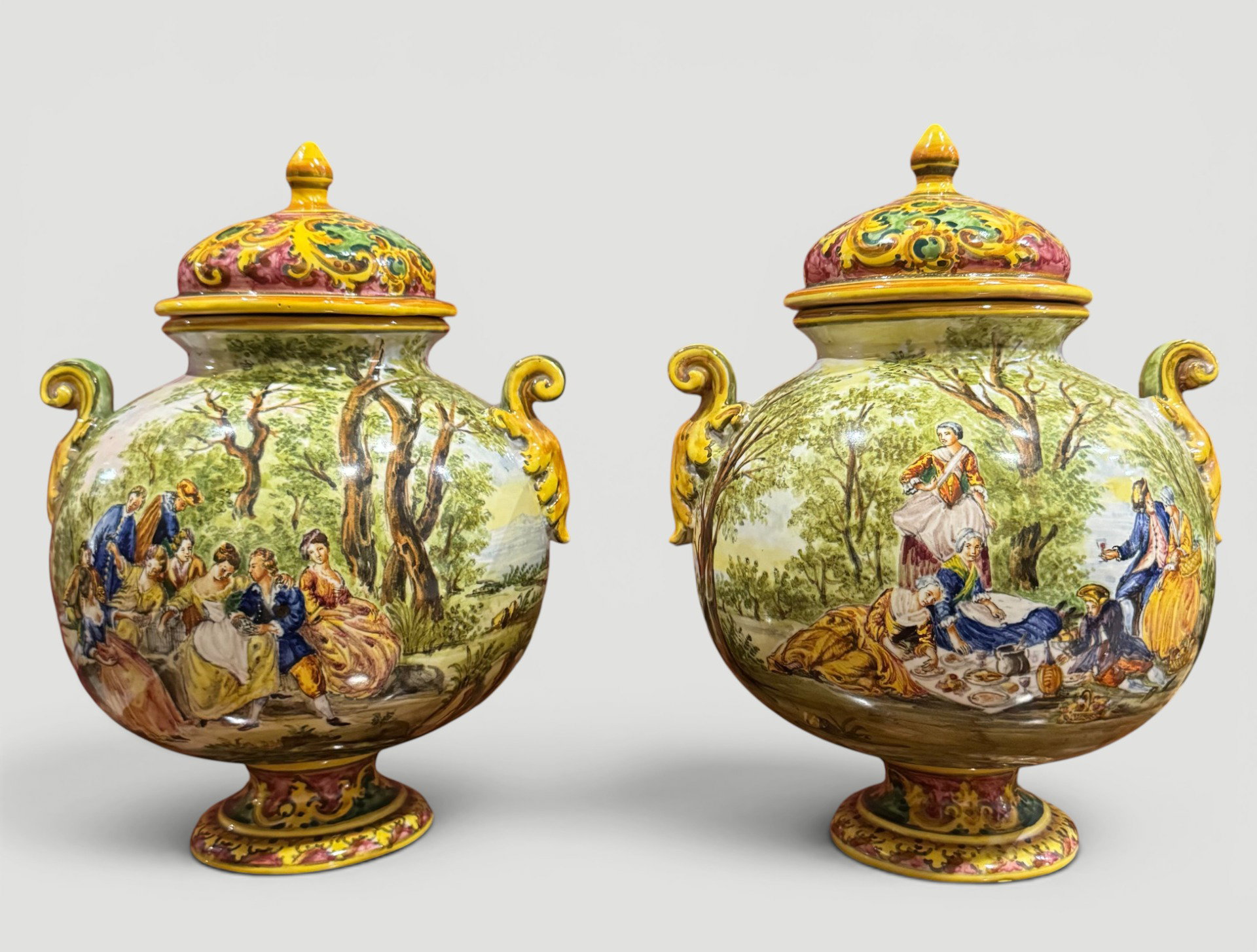 Pair of Minghetti Ceramic Potiches "Courteous Scenes and Landscapes", Bologna 20th century