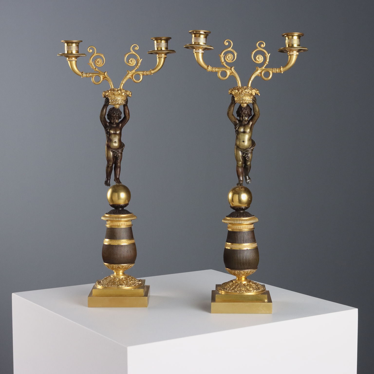 Coppia di Candelabri in Stile Napoleone III Italia Metà '900