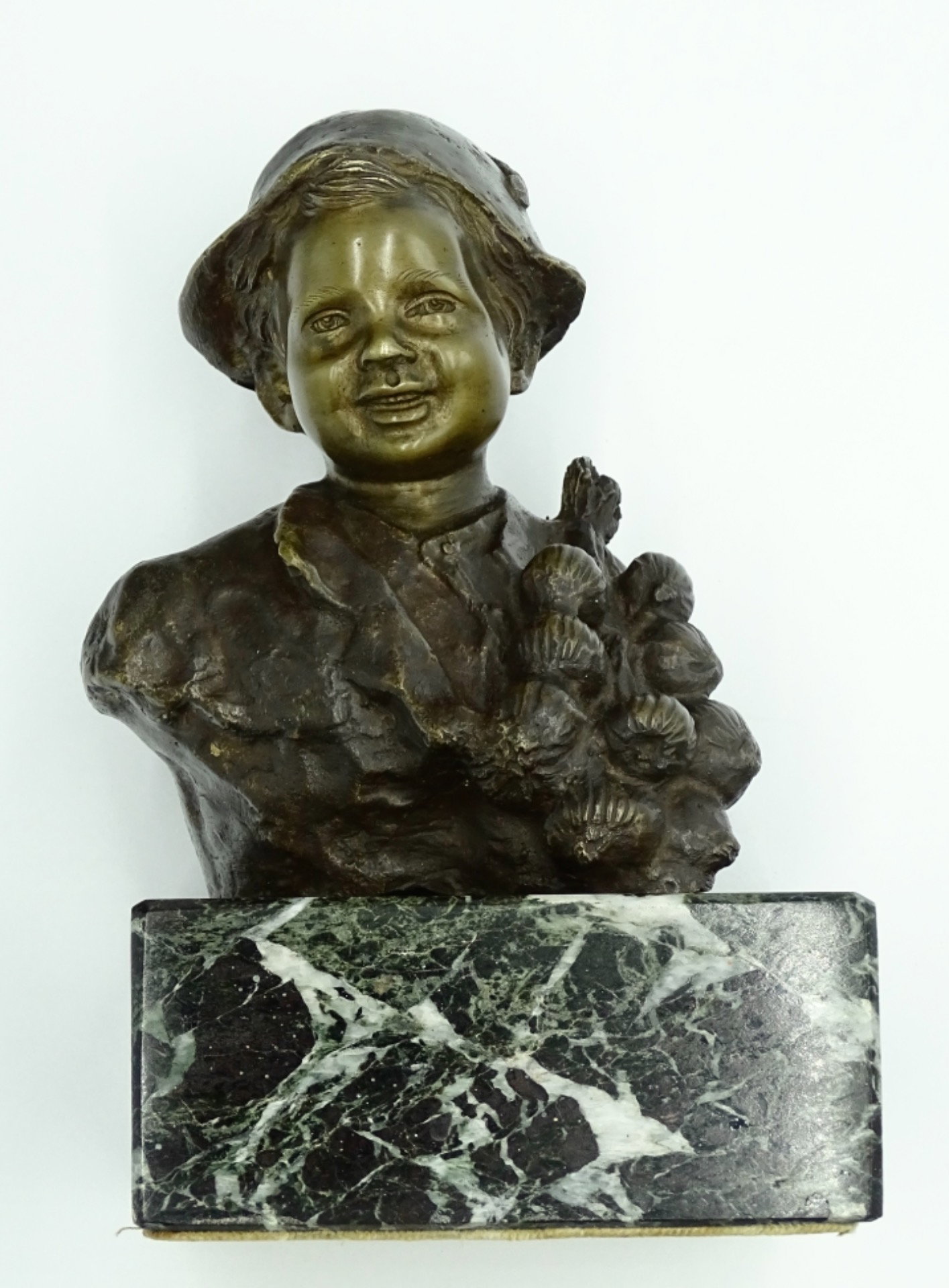 Bronzo su base in marmo, firmato Giovanni De Martino