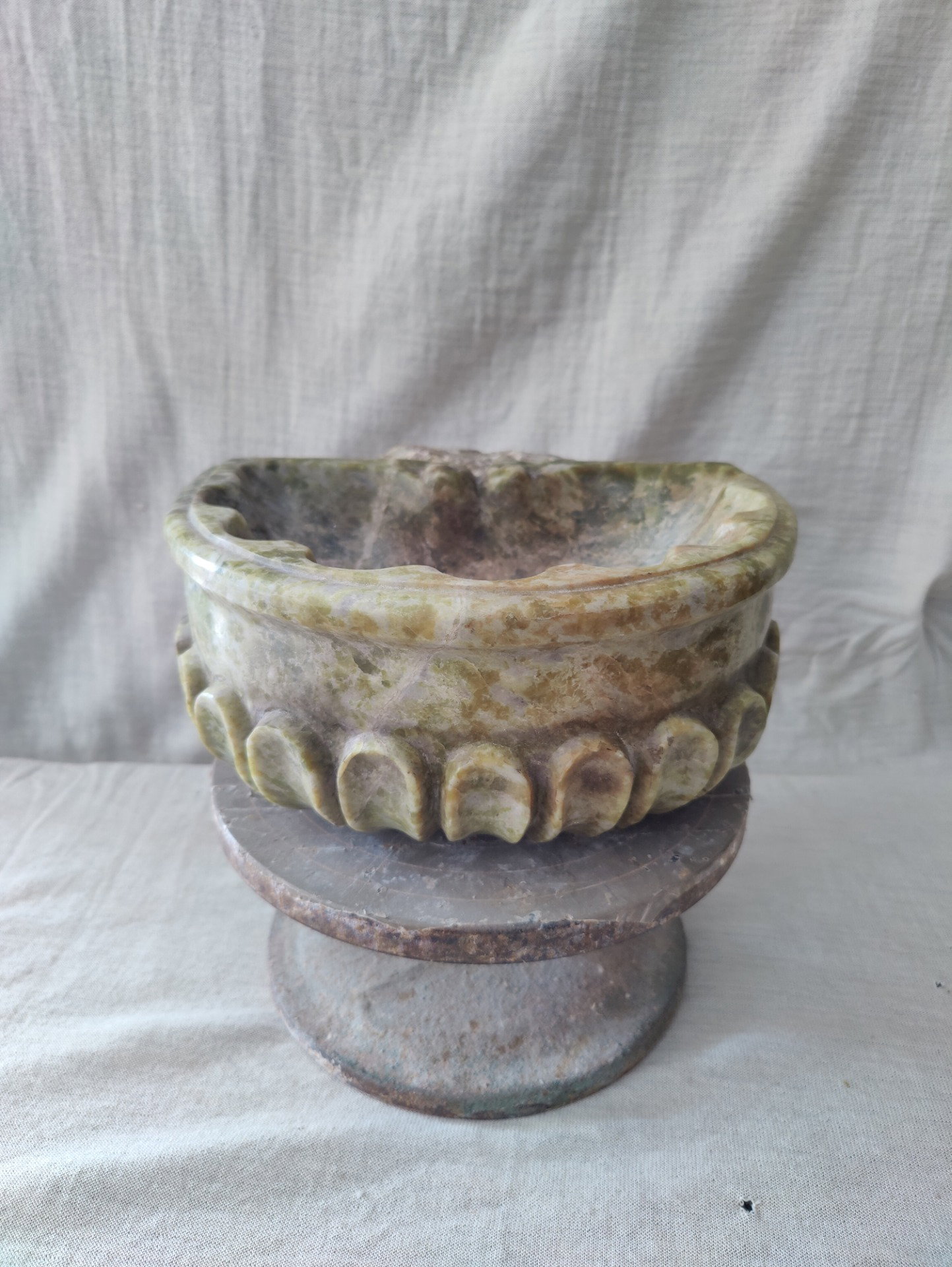 Bellissima acquasantiera in marmo verde venezuela - 28 x 25 cm