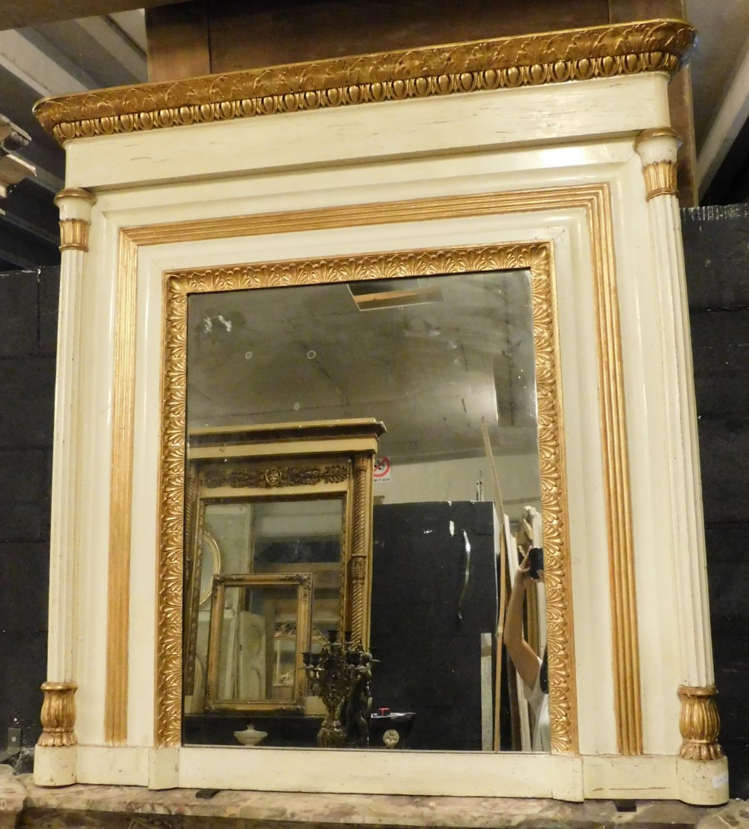 SPECC479 - Specchiera in legno laccato, epoca '800, cm L 130 x H 137
