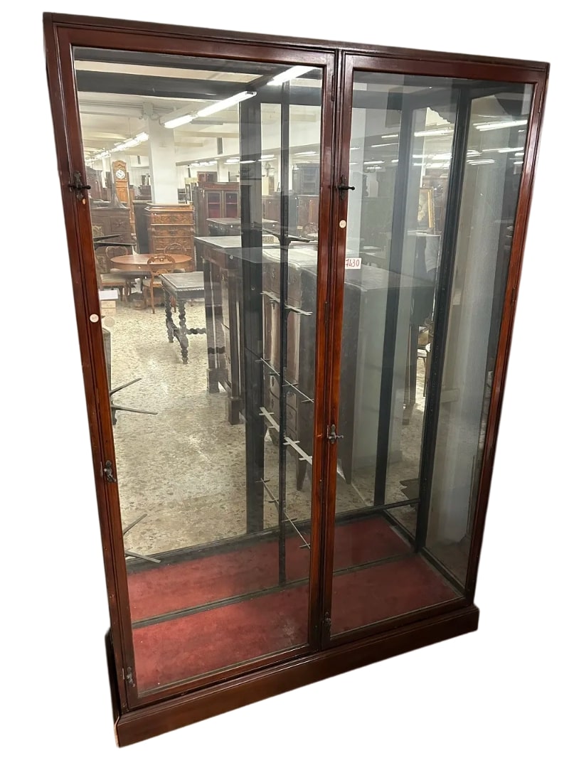 Vitrine Móvel Inglesa de Época (Final do Século XIX) em Madeira de Mogno