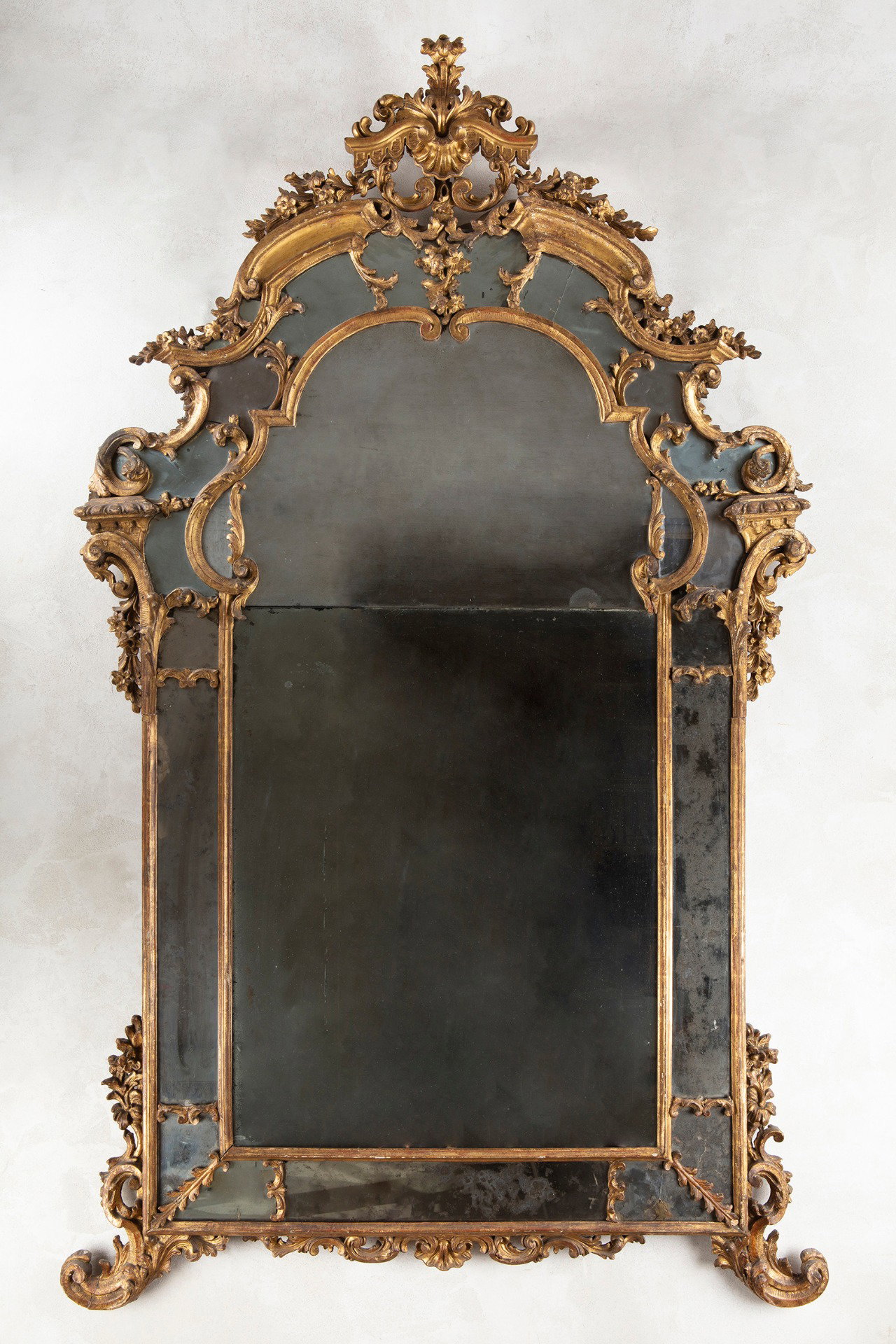Bedeutender antiker Spiegel mit vergoldetem Holzrahmen und Quecksilberspiegel (Piemont, Ludwig XV.) (220cm x 135cm)