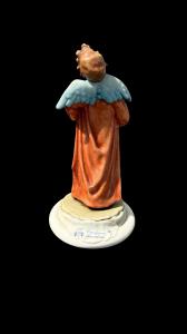 Estatuilla de porcelana con figura de ángel tocando el acordeón. Firma: Gino Pezzato. Capodimonte. - Foto 5