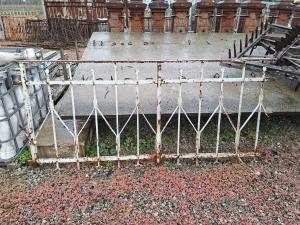 Guarda-corpo pregado em ferro maciço