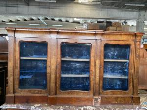 Nussbaumwurzelholz-Anrichte 200x38x108h
