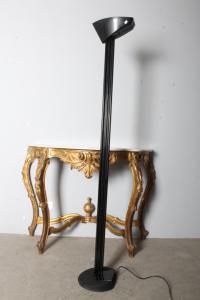 Stehlampe Mod Otello von Bruno Gecchelin für Oluce 80er Jahre, schwarz. Design-Stehleuchte. H 190