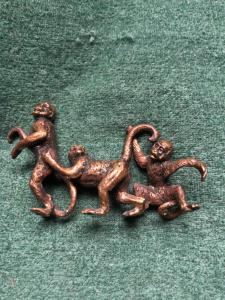 Bronzetto raffigurante tre scimmie.Austria.