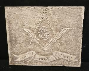 Mattonella Massonica - Faith Hope charity - 50 x 40 cm - Marmo d'Istria - xx secolo