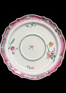 Majolica plate with rose third-fire decoration. Finck Manufacture. Bologna.