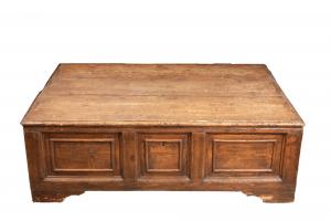Marche, 19th century, Fir wood Curriola