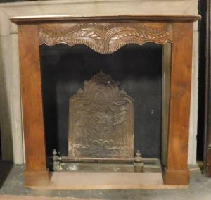 chl152 - Walnut wood fireplace dating back to the 18th century, measuring cm l 118 x h 110 x p. 23