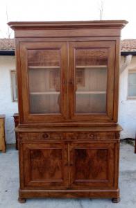 Credenza con alzata,doppio corpo .