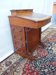 SCRITTOIO DAVENPORT IN NOCE CON FILETTI EPOCA 800   cm L52xP50xH86