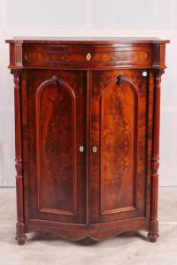 Credenza alta stile Biedermeier del 1800 in mogano e piuma di mogano