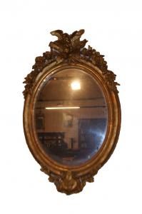 Specchiera francese del 1800 stile Luigi XV con colombe su cimasa