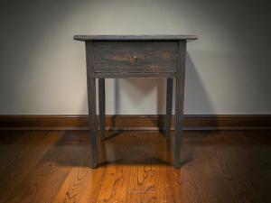 Alpine fir wood table from around 1850, with front drawer and anthracite grey lacquer