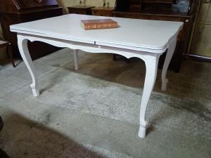 Shabby chic provenzal extendable table. 149lx99px81h 249 open