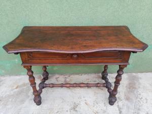 Rocchetto Walnut Desk 17th Century