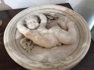 Carrara-Marmor-Flachreliefs