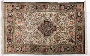 Tappeto persiano GHUM  in pura seta - n.150 -