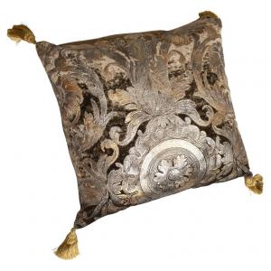 Gold printed velvet cushion - B/1782-1 -