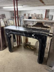 Boden fireplace in black Marquinia marble, dimensions 1.60m x 40 × 1.9m H