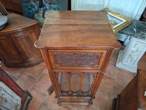 Bigné-gotisches Nussbaum-Mittelvitrine - Foto 8