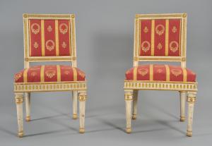 Gruppe von sechs Louis-XVI-Stühlen aus geschnitztem, vergoldetem und weiß lackiertem Holz - Lombardei, 2. Hälfte des 18. Jahrhunderts