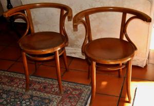 Rara coppia di poltrone Thonet marcate in originale, da un disegno di Otto Wagner, fine '800