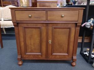 Kleine Anrichte, TV-Möbel 76B x 45T x 74H