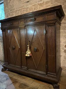 Credenza in noce del '500