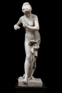 Scultura di Arnaldo Fazzi (Lucca 1855- Firenze 1944), “Fanciulla che gioca con le onde” 